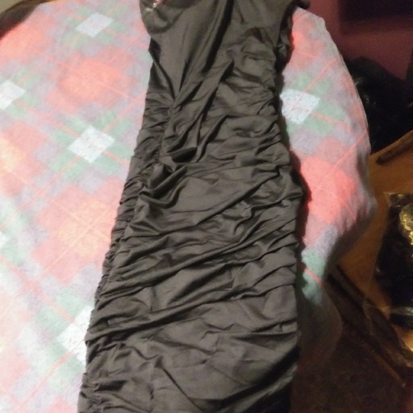 Dress - Picture 5 of 7